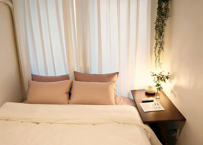 3 4 Queen Beds 홍대역 도보 3분 * Séoul